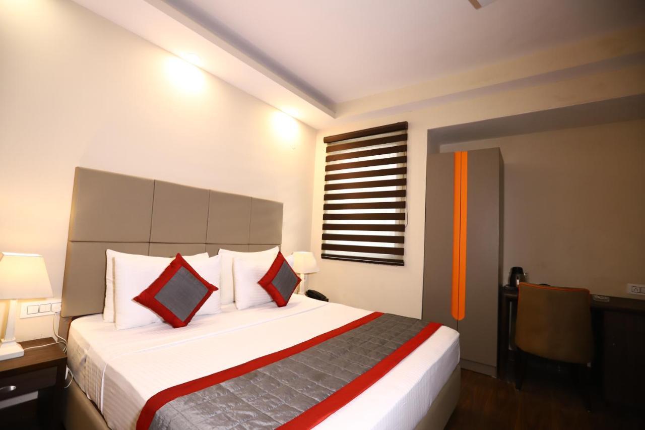 Hotel Azulo Inn Bhikaji Cama Place Delhi - Couple Friendly Local Ids Accepted Νέο Δελχί Εξωτερικό φωτογραφία