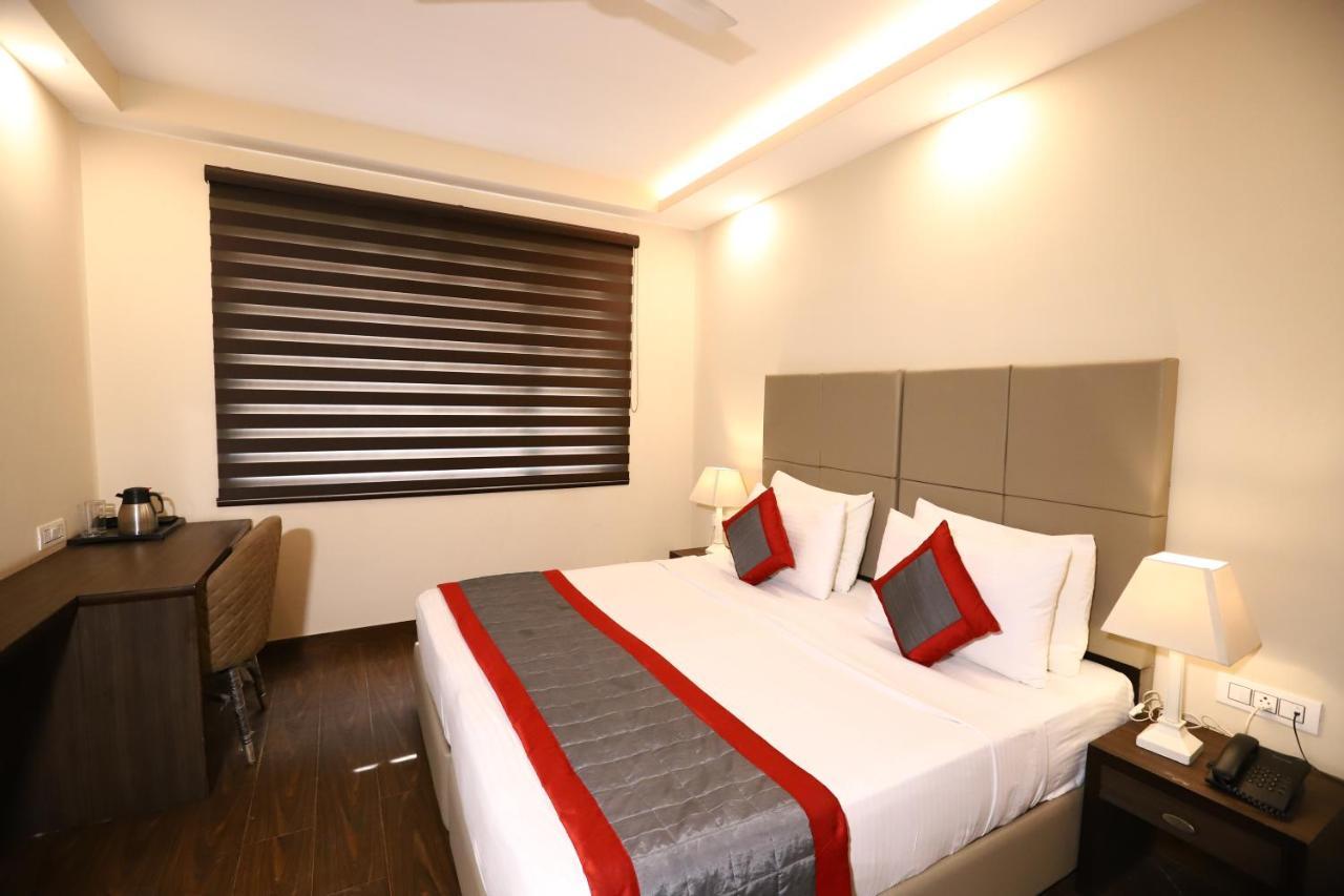 Hotel Azulo Inn Bhikaji Cama Place Delhi - Couple Friendly Local Ids Accepted Νέο Δελχί Εξωτερικό φωτογραφία